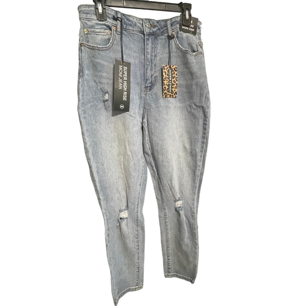 - Ashley Mason Super high rise Mom jeans Size 17